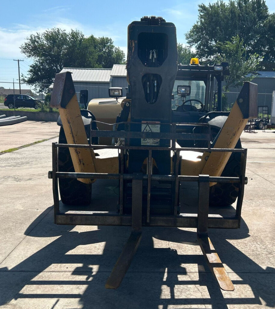 2013	Caterpillar 	TL1055C