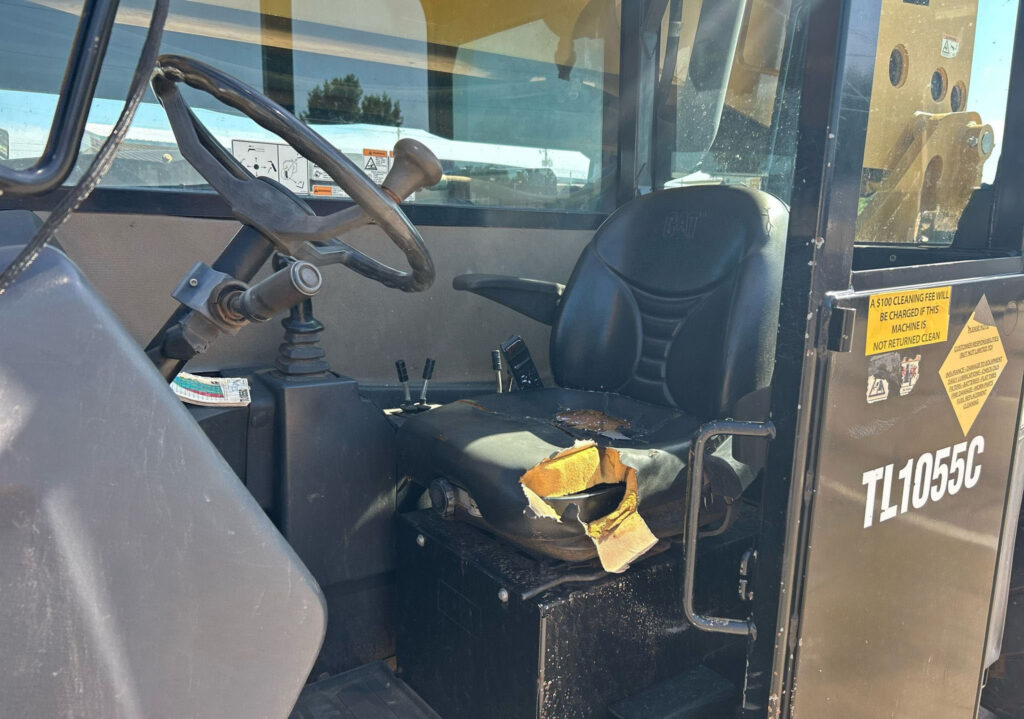 2013	Caterpillar 	TL1055C