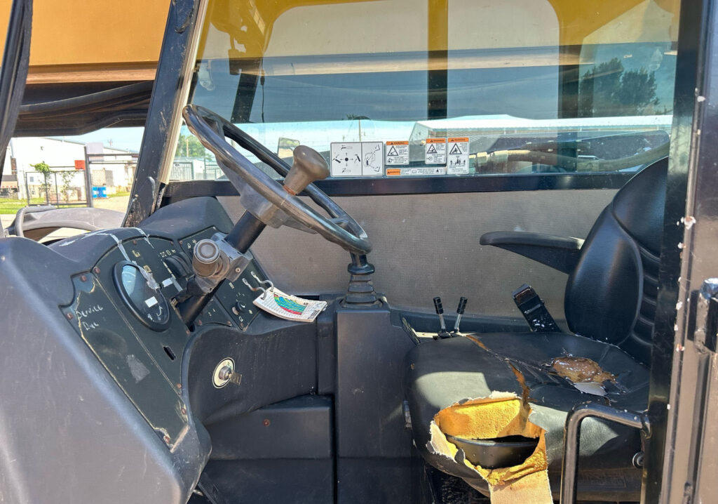 2013	Caterpillar 	TL1055C